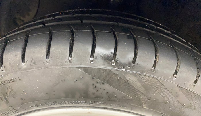 2015 Hyundai Xcent S 1.1 CRDI (O), Diesel, Manual, 98,047 km, Left Front Tyre Tread
