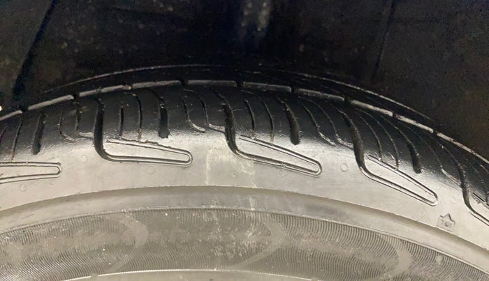 2015 Hyundai Xcent S 1.1 CRDI (O), Diesel, Manual, 98,047 km, Right Rear Tyre Tread