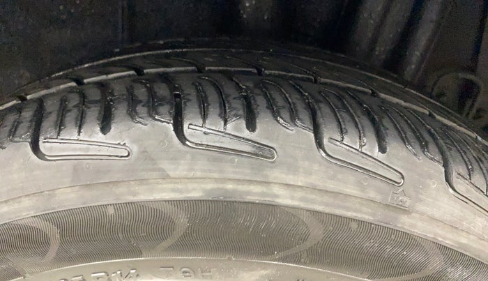 2015 Hyundai Xcent S 1.1 CRDI (O), Diesel, Manual, 98,047 km, Left Rear Tyre Tread