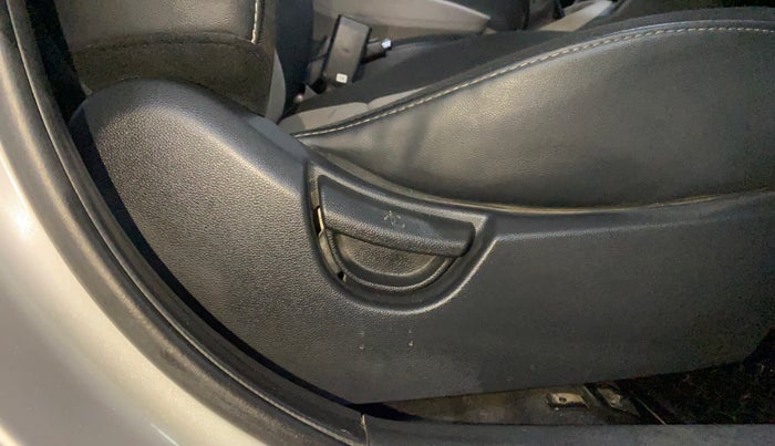 2015 Hyundai Grand i10 SPORTZ 1.2 KAPPA VTVT, Petrol, Manual, 36,792 km, Driver Side Adjustment Panel