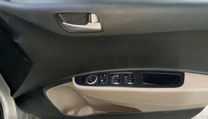 2015 Hyundai Grand i10 SPORTZ 1.2 KAPPA VTVT, Petrol, Manual, 36,792 km, Driver Side Door Panels Control