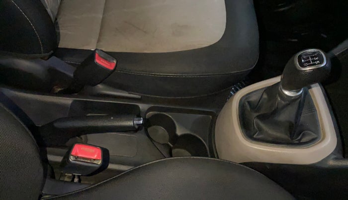 2015 Hyundai Grand i10 SPORTZ 1.2 KAPPA VTVT, Petrol, Manual, 36,792 km, Gear Lever