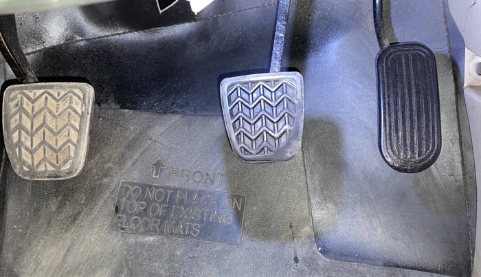 2014 Toyota Innova 2.5 VX 7 STR, Diesel, Manual, 93,272 km, Pedals