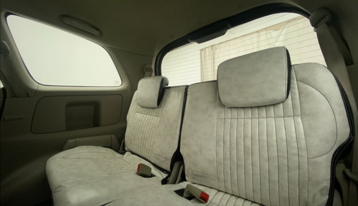 2014 Toyota Innova 2.5 VX 7 STR, Diesel, Manual, 93,272 km, Third Seat Row ( optional )