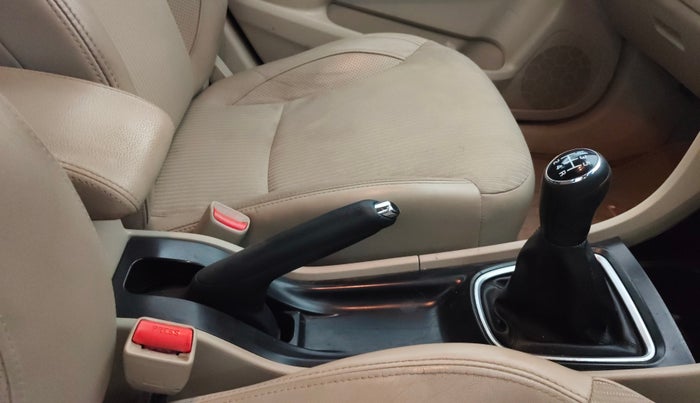 2017 Maruti Ciaz ZETA 1.4  MT PETROL, Petrol, Manual, 65,539 km, Gear Lever