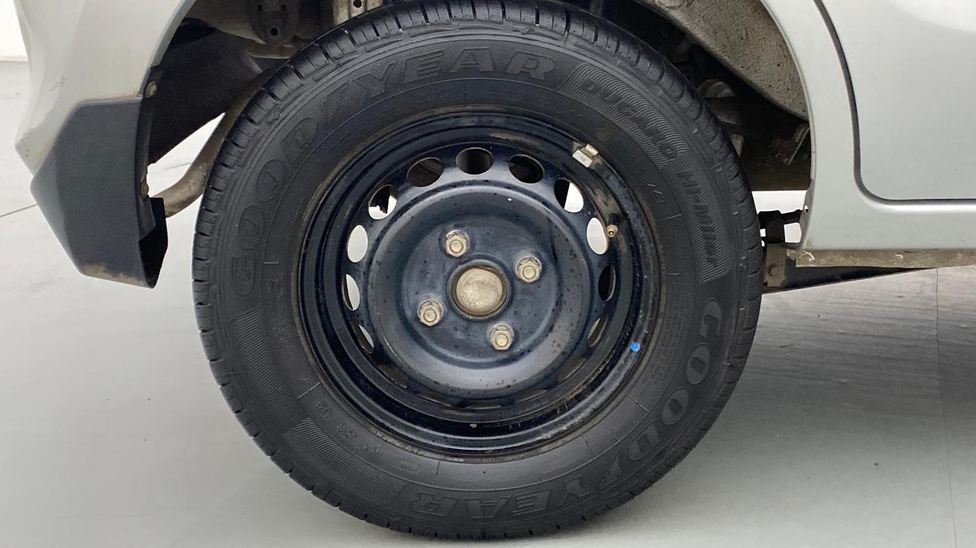 2016 Maruti Alto 800 VXI, Petrol, Manual, 95,961 km, Right Rear Wheel