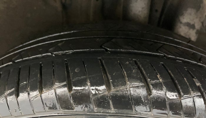 2019 Hyundai Elite i20 SPORTZ PLUS 1.2 DUAL TONE, Petrol, Manual, 24,581 km, Left Rear Tyre Tread