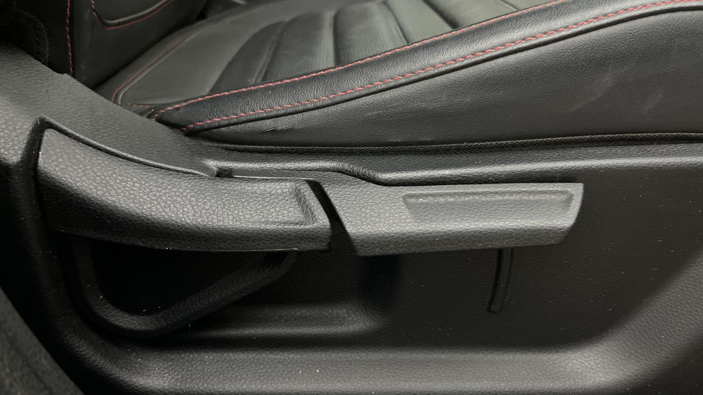 2019 KIA SELTOS GTX AT 1.4 PETROL DUAL TONE, Petrol, Automatic, 72,932 km, Driver Side Adjustment Panel