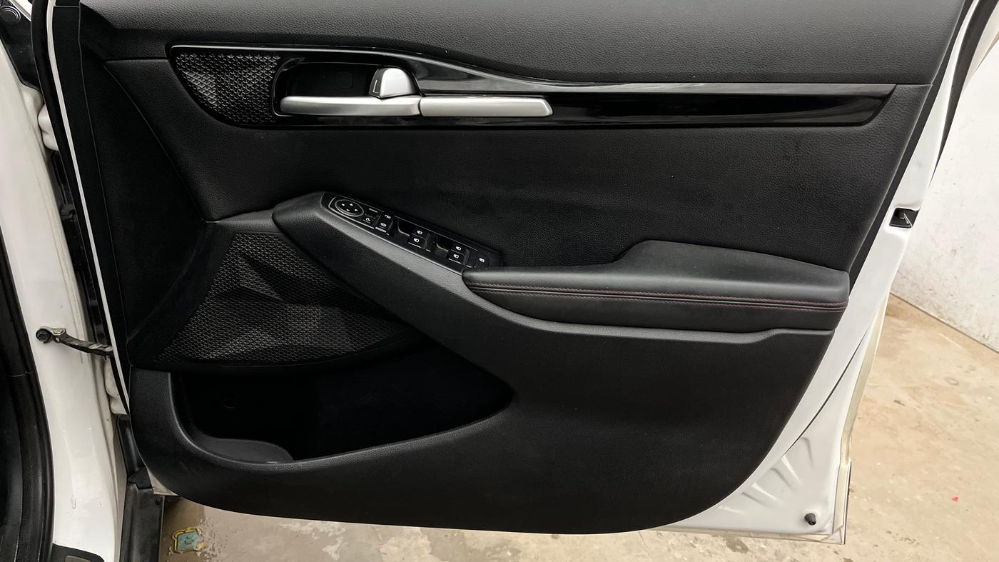2019 KIA SELTOS GTX AT 1.4 PETROL DUAL TONE, Petrol, Automatic, 72,932 km, Driver Side Door Panels Control