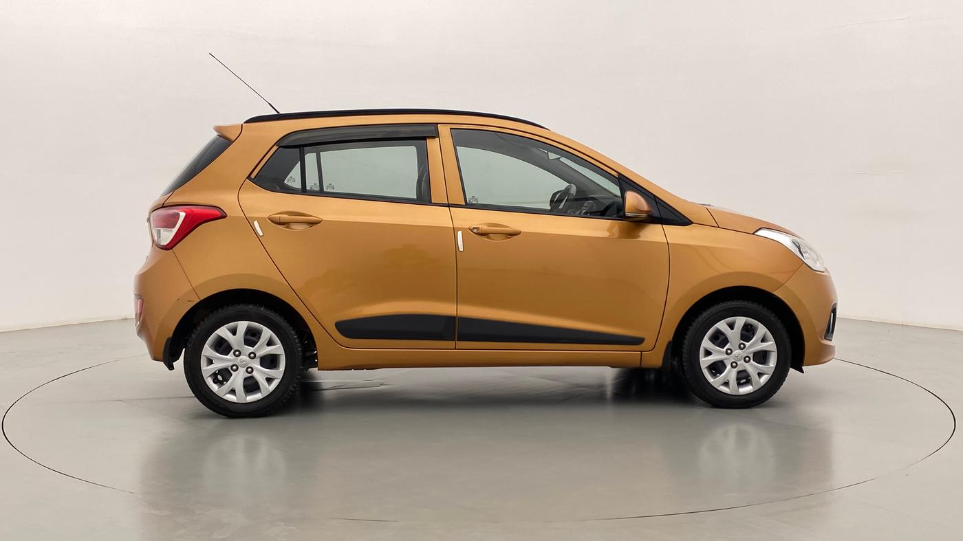 2015 Hyundai Grand i10 SPORTZ 1.2 KAPPA VTVT, Petrol, Manual, 17,140 km, Right Side View