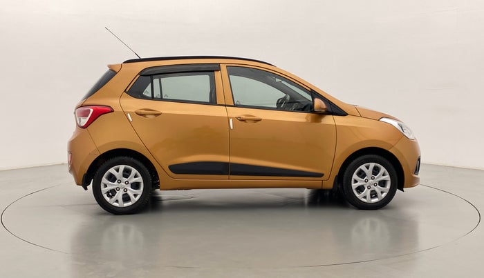 2015 Hyundai Grand i10 SPORTZ 1.2 KAPPA VTVT, Petrol, Manual, 17,140 km, Right Side View