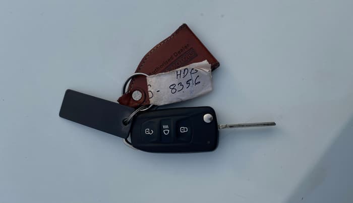 2024 Tata PUNCH ADVENTURE MT CNG , CNG, Manual, 31,404 km, Key Close Up