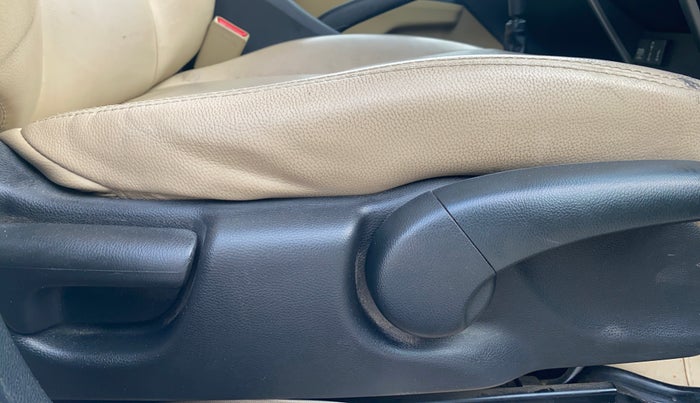 2019 Honda City 1.5L I-VTEC V MT, CNG, Manual, 78,988 km, Driver Side Adjustment Panel