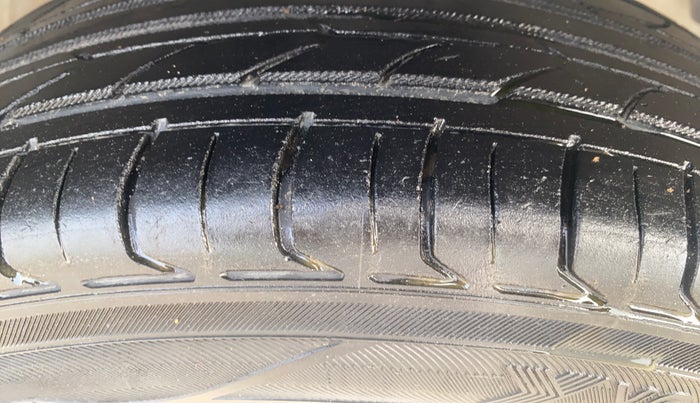 2019 Honda City 1.5L I-VTEC V MT, CNG, Manual, 78,988 km, Right Front Tyre Tread