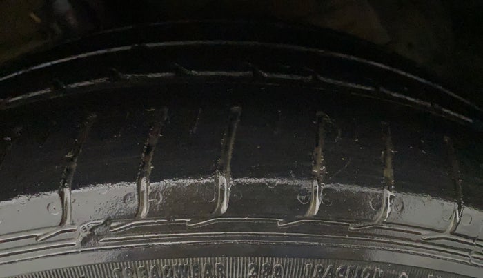 2018 Maruti Ciaz ZETA 1.5 SHVS MT PETROL, Petrol, Manual, 62,709 km, Left Front Tyre Tread