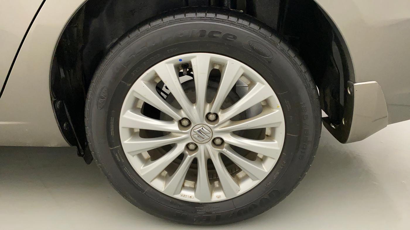 2018 Maruti Ciaz ZETA 1.5 SHVS MT PETROL, Petrol, Manual, 62,709 km, Left Rear Wheel