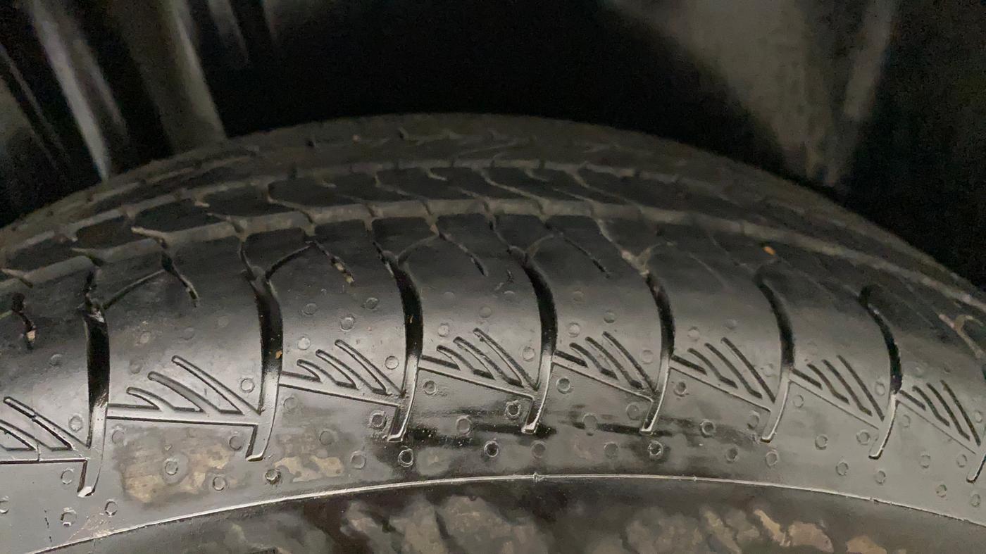 2024 Maruti Grand Vitara DELTA SMART HYBRID, Petrol, Manual, 34,308 km, Right Rear Tyre Tread