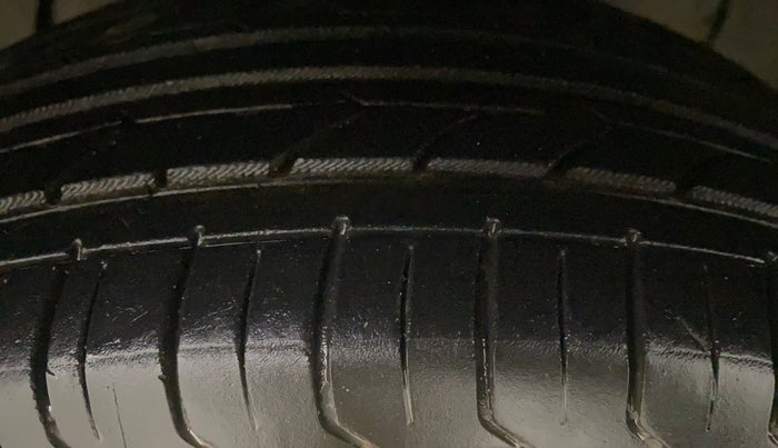 2014 Ford Ecosport TREND 1.5L DIESEL, Diesel, Manual, 92,281 km, Left Front Tyre Tread