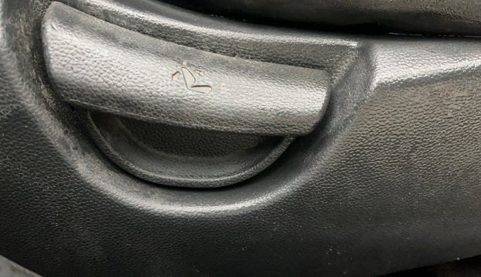 2014 Hyundai Grand i10 MAGNA 1.2 KAPPA VTVT, Petrol, Manual, 72,212 km, Driver Side Adjustment Panel