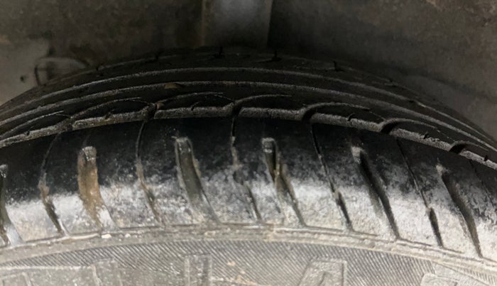 2014 Hyundai Grand i10 MAGNA 1.2 KAPPA VTVT, Petrol, Manual, 72,212 km, Right Rear Tyre Tread