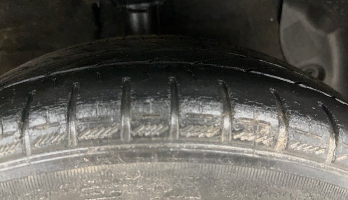 2014 Hyundai Grand i10 MAGNA 1.2 KAPPA VTVT, Petrol, Manual, 72,212 km, Right Front Tyre Tread