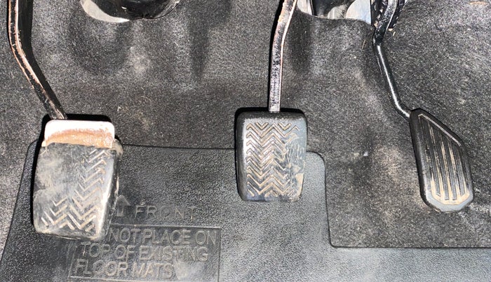 2011 Toyota Etios V, Petrol, Manual, 87,194 km, Pedals