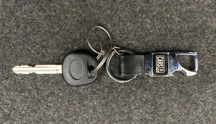 2011 Toyota Etios V, Petrol, Manual, 87,194 km, Key Close Up