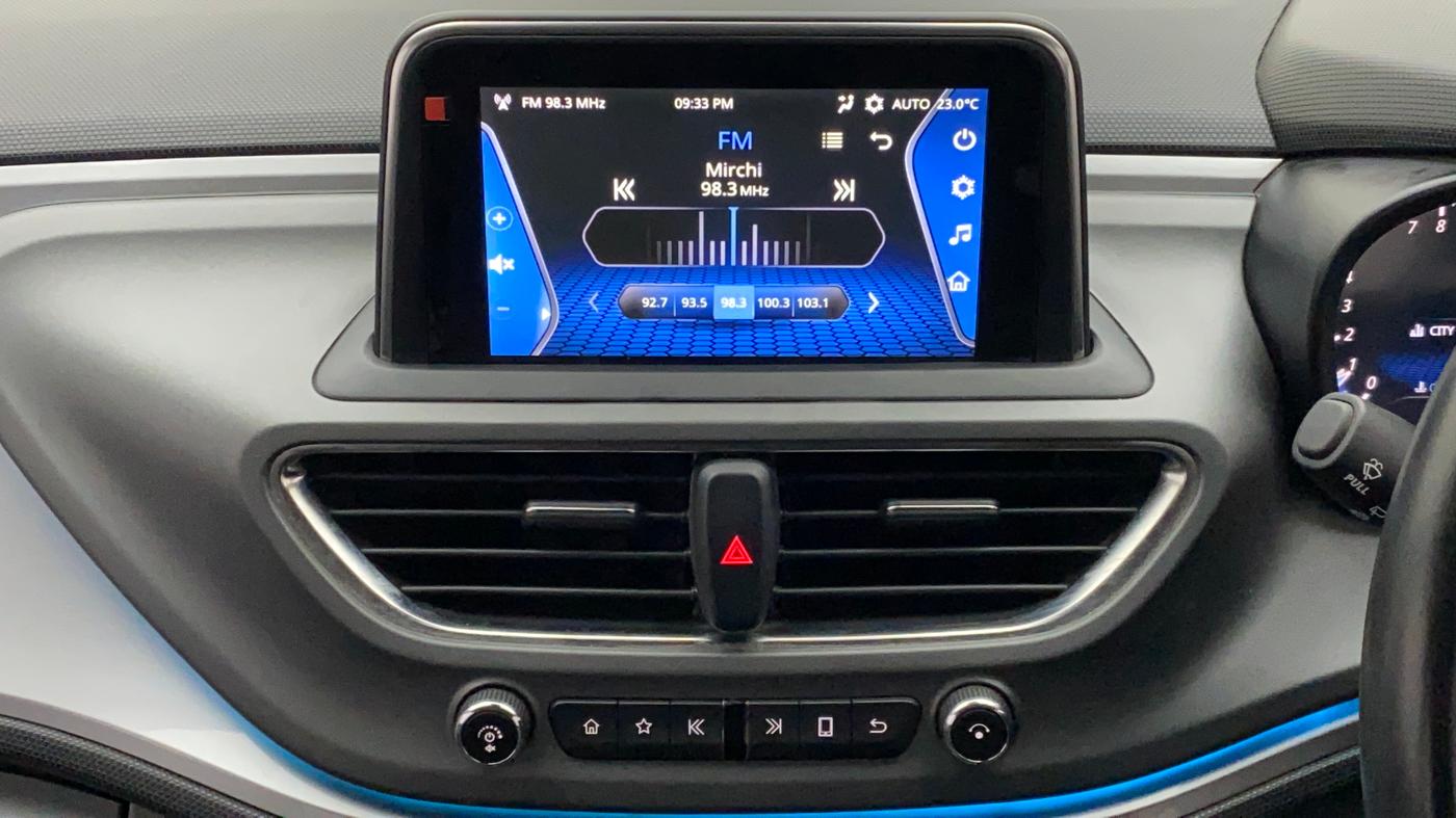 2020 Tata ALTROZ XZ PETROL, Petrol, Manual, 40,234 km, Infotainment System