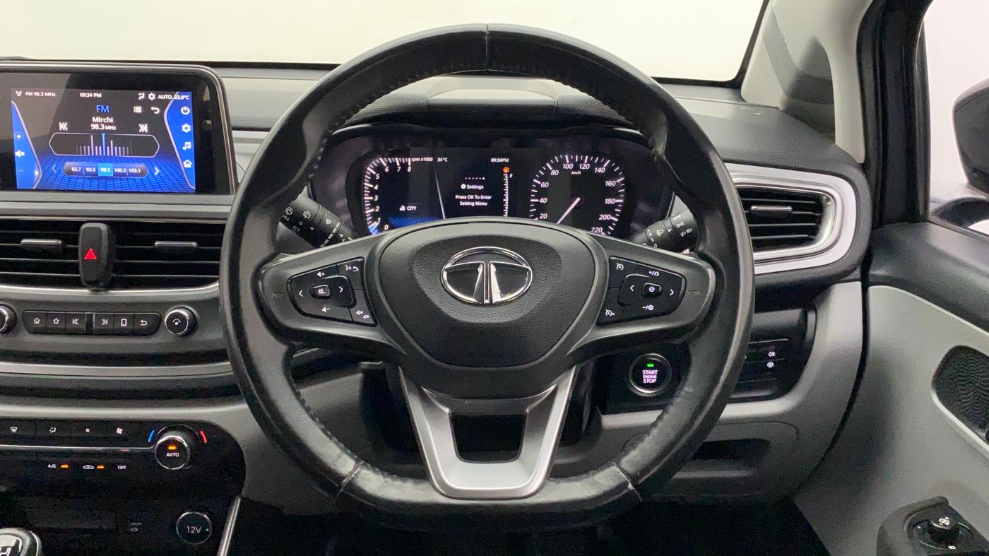 2020 Tata ALTROZ XZ PETROL, Petrol, Manual, 40,234 km, Steering Wheel Close Up