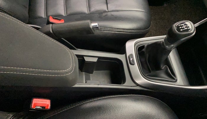 2020 Tata ALTROZ XZ PETROL, Petrol, Manual, 40,234 km, Gear Lever