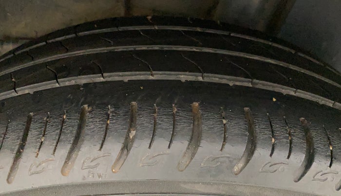 2020 Tata ALTROZ XZ PETROL, Petrol, Manual, 40,234 km, Left Rear Tyre Tread