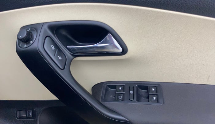 2021 Skoda Rapid 1.0 AMBITION TSI MT, Petrol, Manual, 31,848 km, Driver Side Door Panels Control