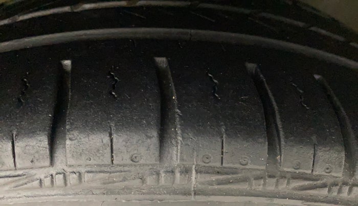 2021 Skoda Rapid 1.0 AMBITION TSI MT, Petrol, Manual, 31,848 km, Right Front Tyre Tread