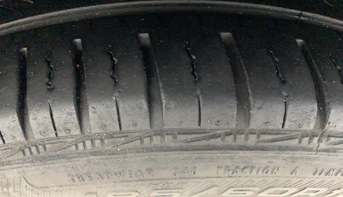 2021 Skoda Rapid 1.0 AMBITION TSI MT, Petrol, Manual, 31,848 km, Right Rear Tyre Tread