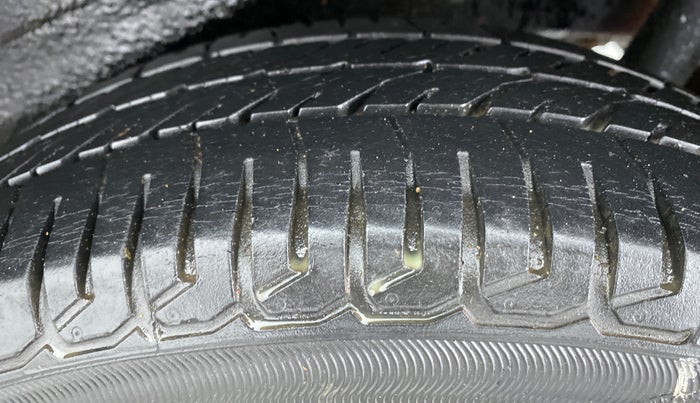 2016 Maruti Wagon R 1.0 VXI, Petrol, Manual, 10,831 km, Left Rear Tyre Tread