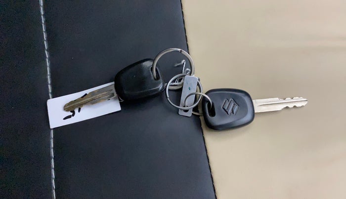2015 Maruti Alto K10 VXI, Petrol, Manual, 67,212 km, Key Close Up
