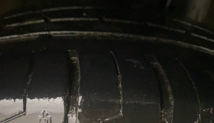 2021 KIA SONET HTX 1.5, Diesel, Manual, 98,661 km, Left Rear Tyre Tread
