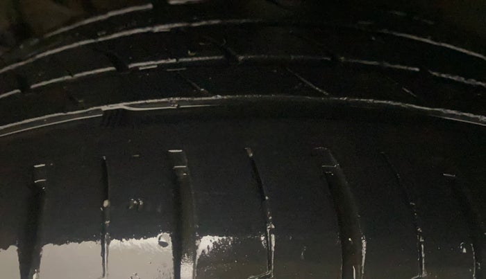 2021 KIA SONET HTX 1.5, Diesel, Manual, 98,661 km, Right Rear Tyre Tread