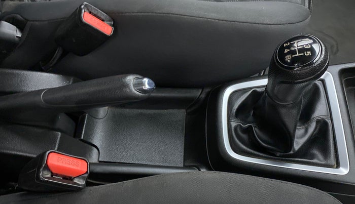 2019 Maruti Swift VXI D, Petrol, Manual, 48,359 km, Gear Lever
