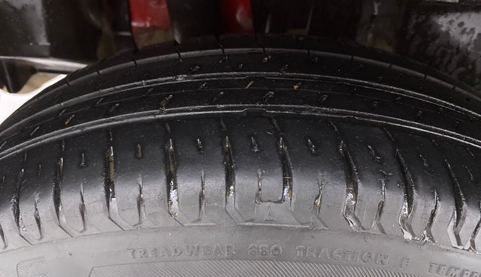2019 Maruti Swift VXI D, Petrol, Manual, 48,359 km, Right Rear Tyre Tread