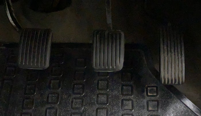 2016 Hyundai i10 SPORTZ 1.1, Petrol, Manual, 34,916 km, Pedals