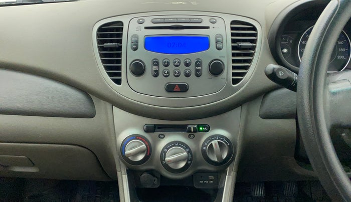 2016 Hyundai i10 SPORTZ 1.1, Petrol, Manual, 34,916 km, Air Conditioner