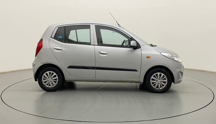 2016 Hyundai i10 SPORTZ 1.1, Petrol, Manual, 34,916 km, Right Side View