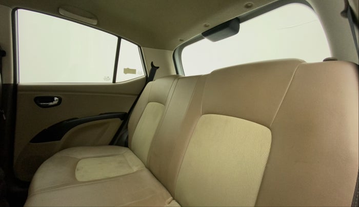 2016 Hyundai i10 SPORTZ 1.1, Petrol, Manual, 34,916 km, Right Side Rear Door Cabin