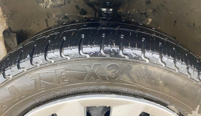 2018 Maruti Wagon R 1.0 VXI AMT, CNG, Automatic, 91,489 km, Left Front Tyre Tread