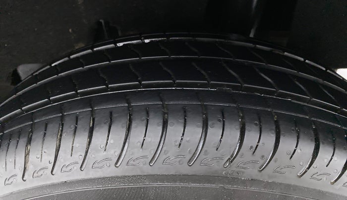 2021 Maruti Baleno DELTA PETROL 1.2, Petrol, Manual, 3,790 km, Left Rear Tyre Tread