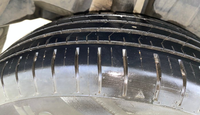 2021 Maruti Dzire ZXI AMT, Petrol, Automatic, 15,013 km, Right Rear Tyre Tread