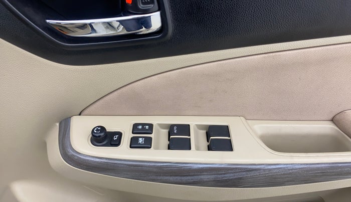 2021 Maruti Dzire ZXI AMT, Petrol, Automatic, 15,013 km, Driver Side Door Panels Control