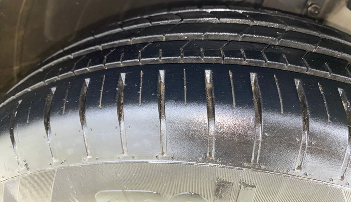 2021 Maruti Dzire ZXI AMT, Petrol, Automatic, 15,013 km, Right Front Tyre Tread