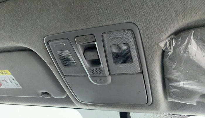 2020 Hyundai Verna SX (O) 1.0 TURBO DCT, Petrol, Automatic, 54,410 km, Ceiling - Sun Glass Holder not working